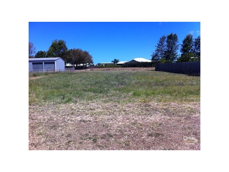 9 Milton Street, Burnett Heads QLD 4670