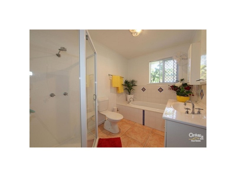 10 Mellor Street, Avenell Heights QLD 4670