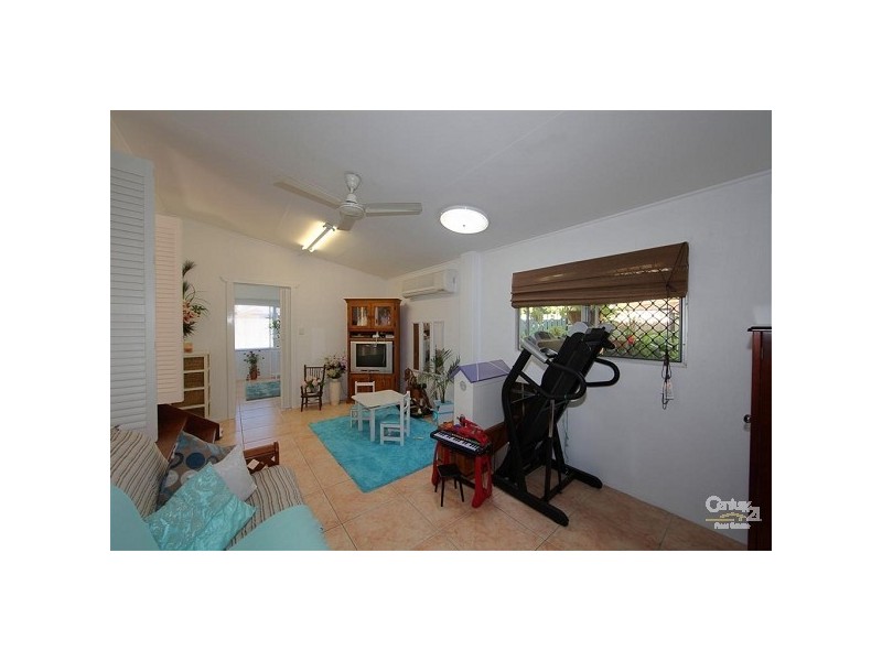 10 Mellor Street, Avenell Heights QLD 4670