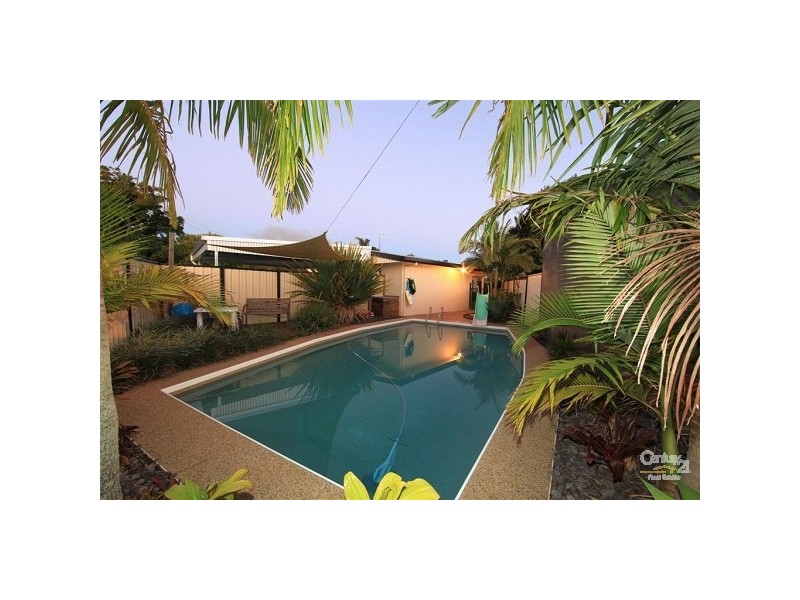 10 Mellor Street, Avenell Heights QLD 4670
