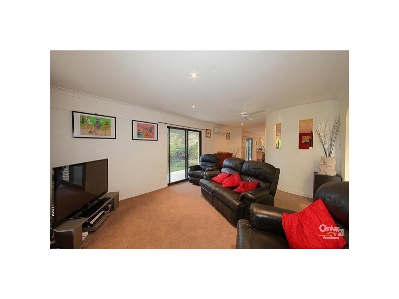 4 Natalie Street, Bargara QLD 4670
