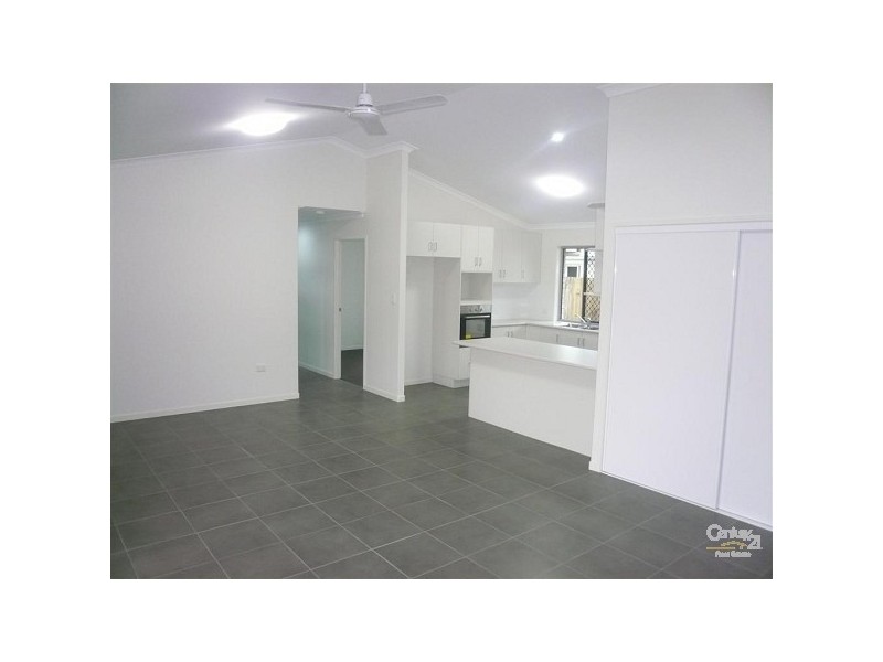 4 Pinnacle Court, Avoca QLD 4670