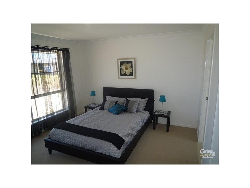 20 Avalon, Burnett Heads QLD 4670