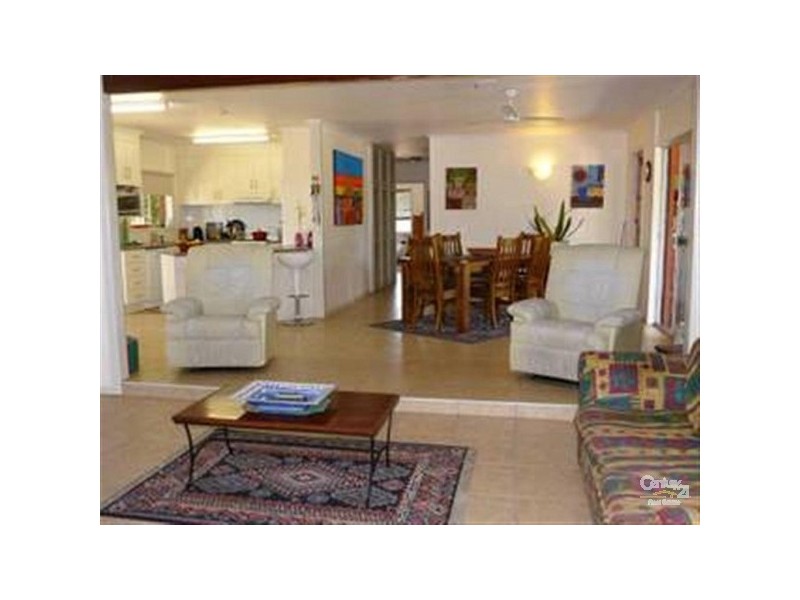 2 One Mile Road, Bundaberg North QLD 4670