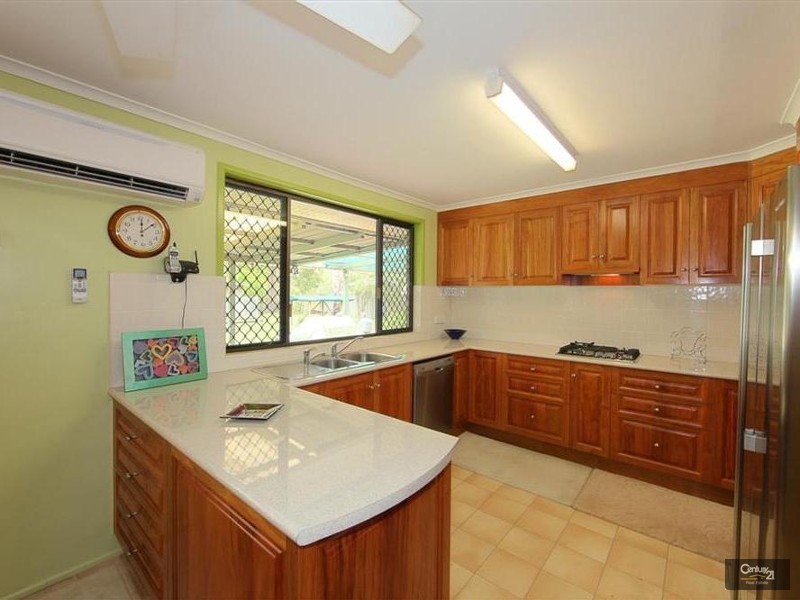 18 Wonderland Avenue, Branyan QLD 4670