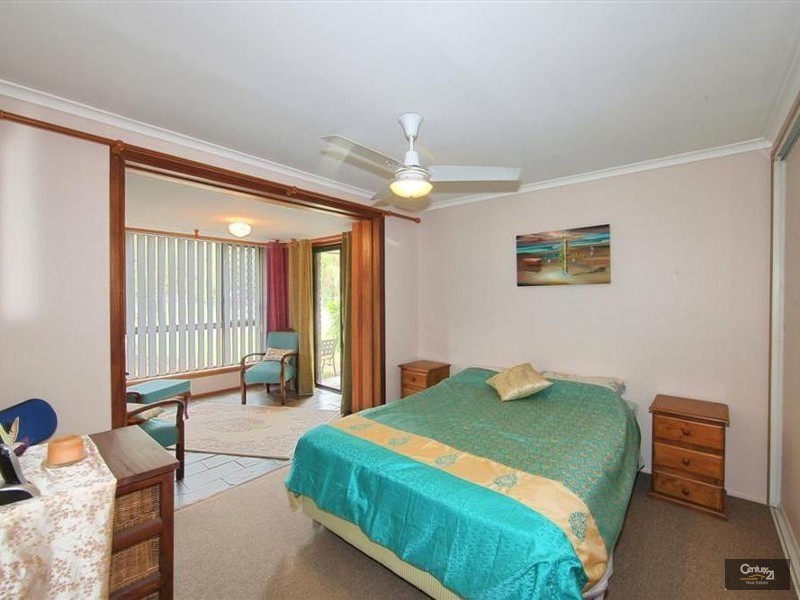 18 Wonderland Avenue, Branyan QLD 4670