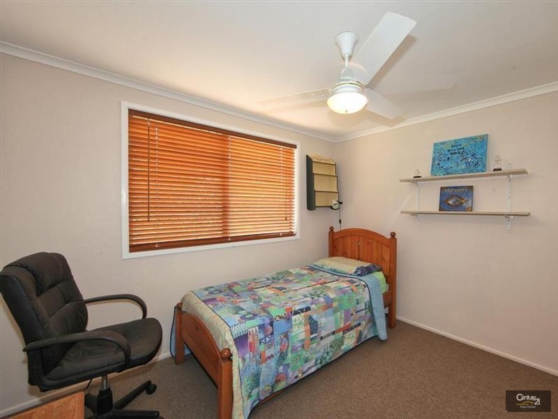 18 Wonderland Avenue, Branyan QLD 4670