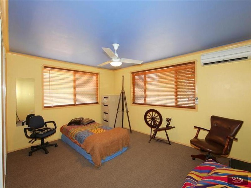 18 Wonderland Avenue, Branyan QLD 4670