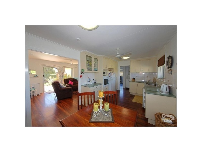 10 Mellor Street, Avenell Heights QLD 4670