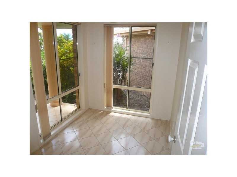 2 St Lucia Crescent, Avoca QLD 4670