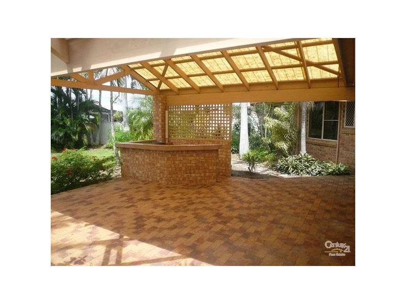 2 St Lucia Crescent, Avoca QLD 4670