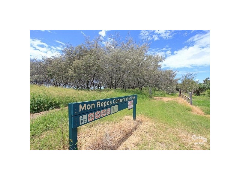 2 Sea Esplanade, Burnett Heads QLD 4670