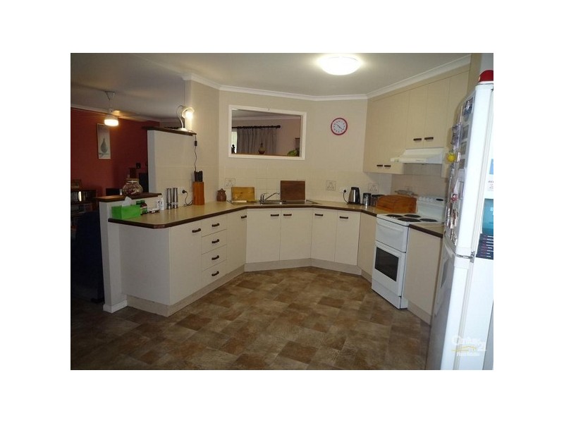 8 Cypress Street, Avoca QLD 4670