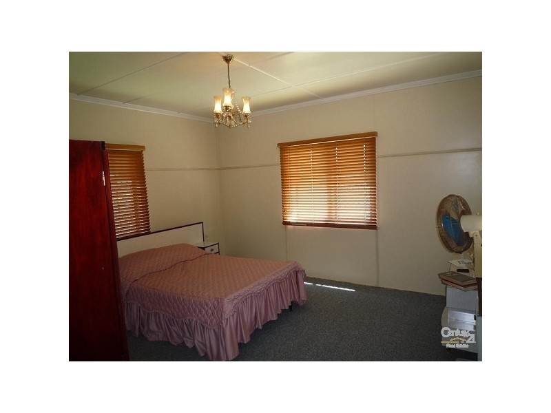 28 Churchill Street, Svensson Heights QLD 4670