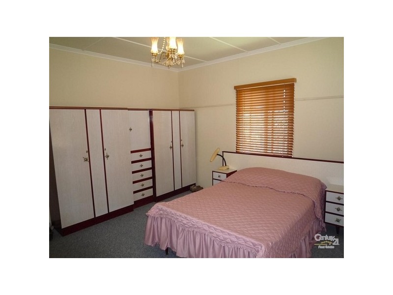 28 Churchill Street, Svensson Heights QLD 4670