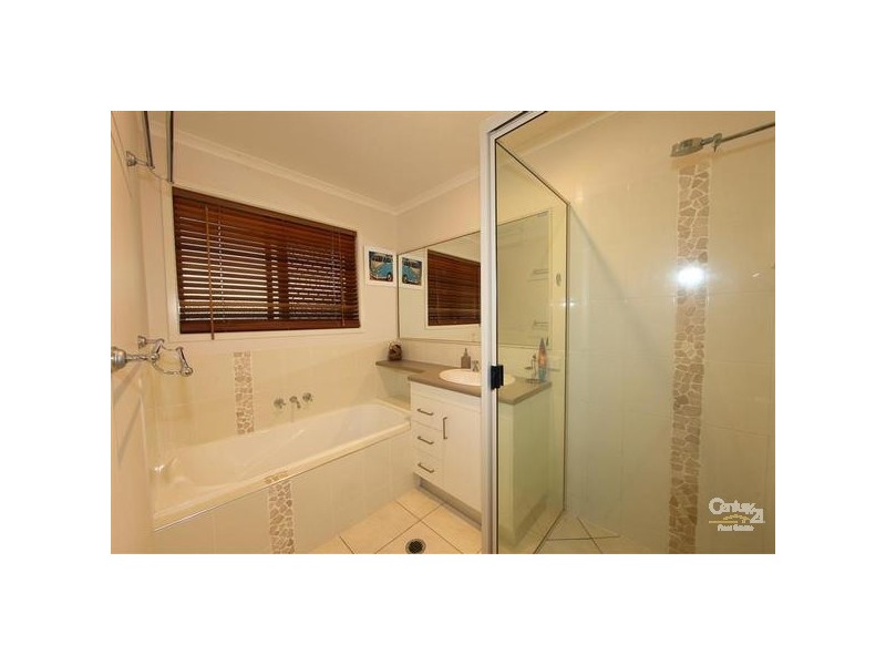 10 McShea Court, Avoca QLD 4670