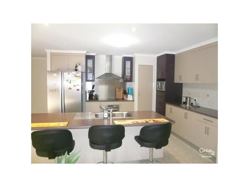 47 Chancellor Drive, Avenell Heights QLD 4670