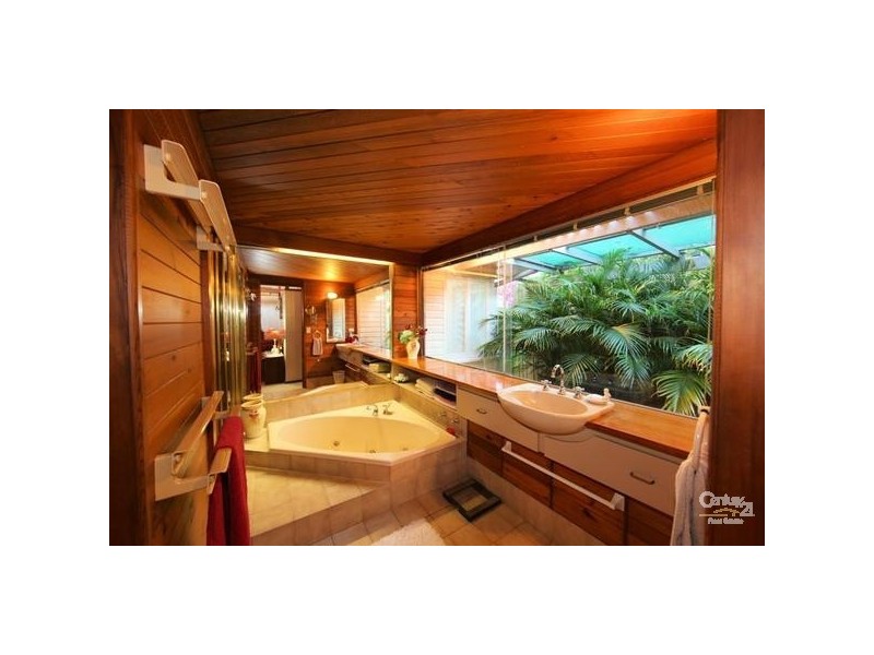 54 McNeilly Street, Svensson Heights QLD 4670