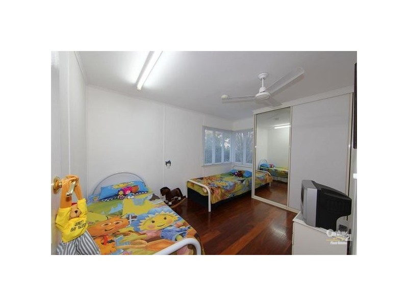 54 McNeilly Street, Svensson Heights QLD 4670