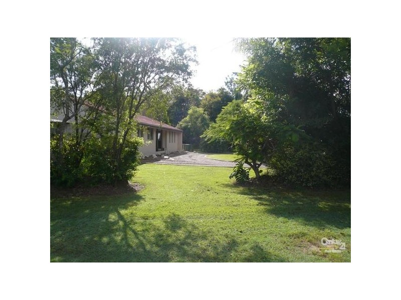 386 Clayton Road, Alloway QLD 4670