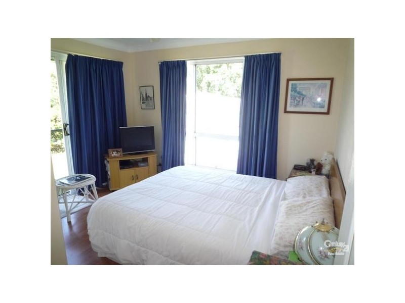 33 Mark Road, Branyan QLD 4670
