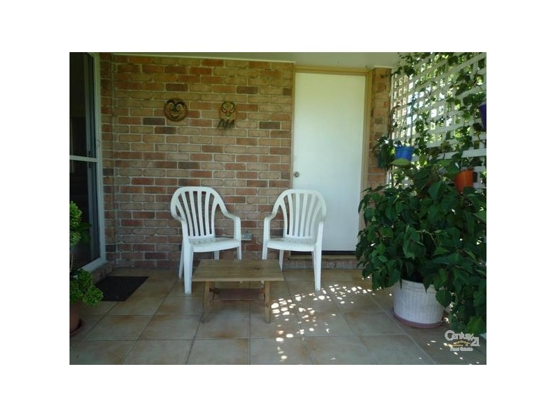33 Mark Road, Branyan QLD 4670
