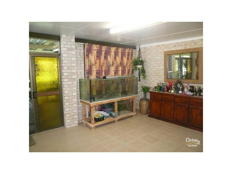 11 Blunder Street, Avondale QLD 4670