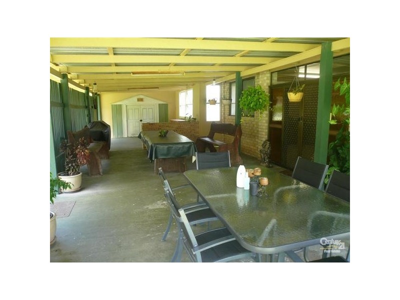 11 Blunder Street, Avondale QLD 4670