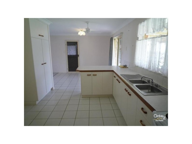 15 Seymour Avenue, Kalkie QLD 4670