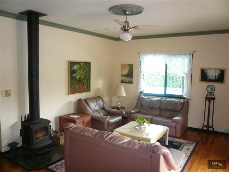 10 Park Royal Drive, Branyan QLD 4670