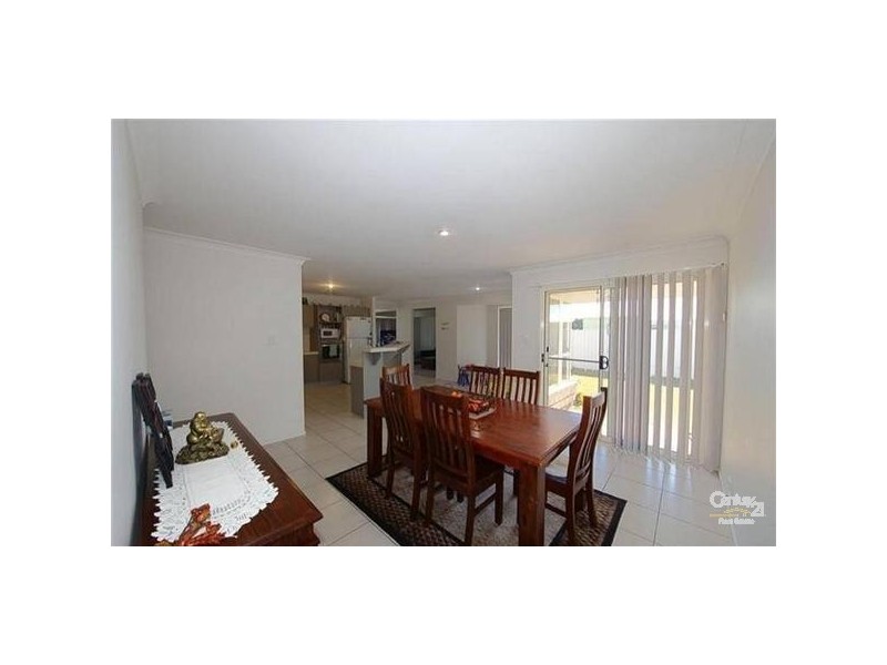 4 Avalon Street, Burnett Heads QLD 4670
