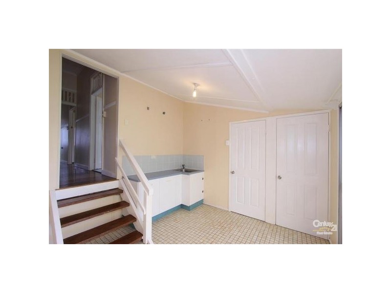 8 Eriksen Street, Svensson Heights QLD 4670