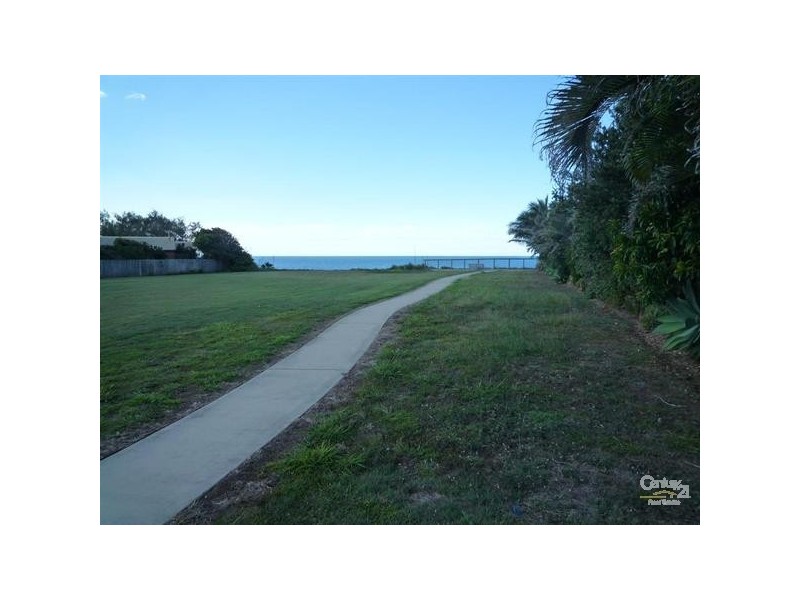 83 Barolin Esplanade, Coral Cove QLD 4670