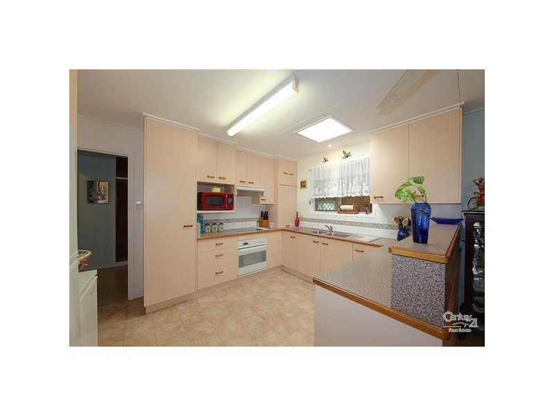 6 Wyllie Street, Thabeban QLD 4670