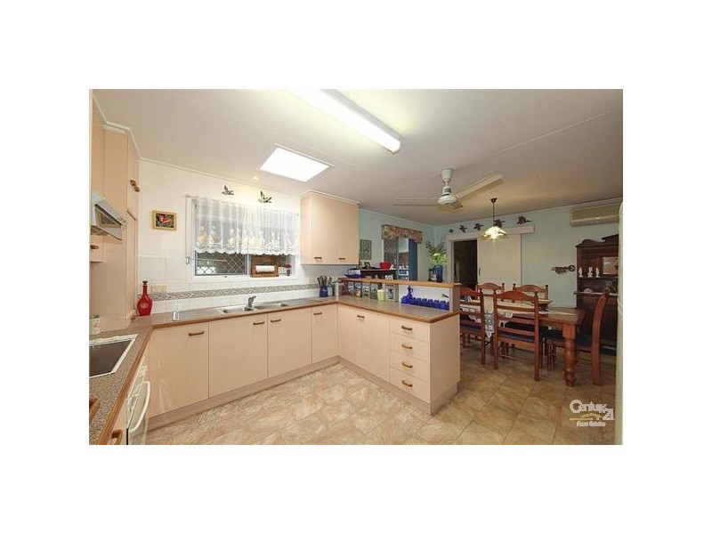 6 Wyllie Street, Thabeban QLD 4670