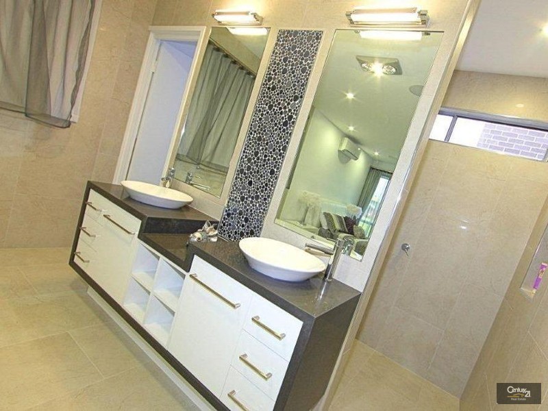 24 Longview Street, Ashfield QLD 4670