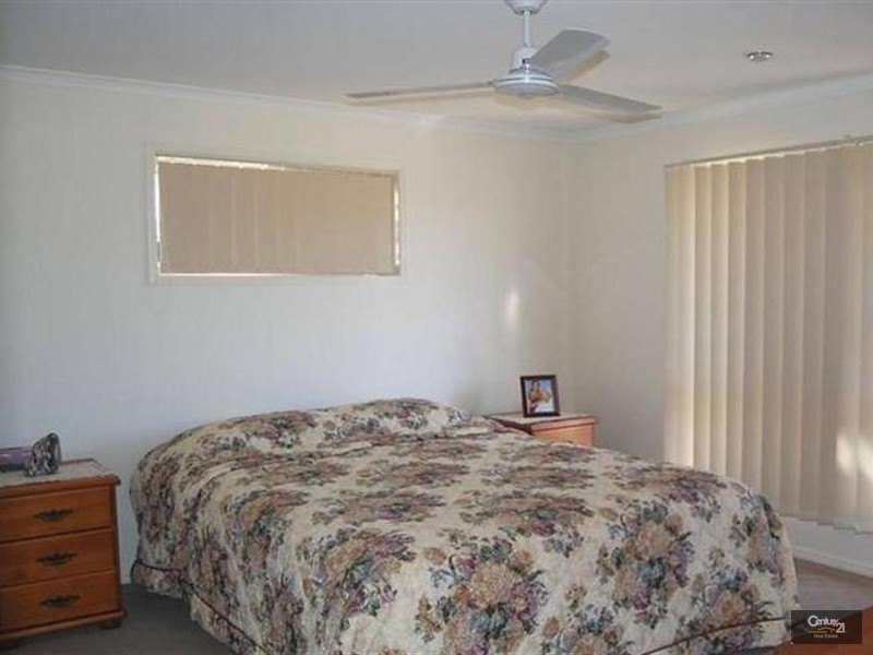 10 Neville Drive, Branyan QLD 4670