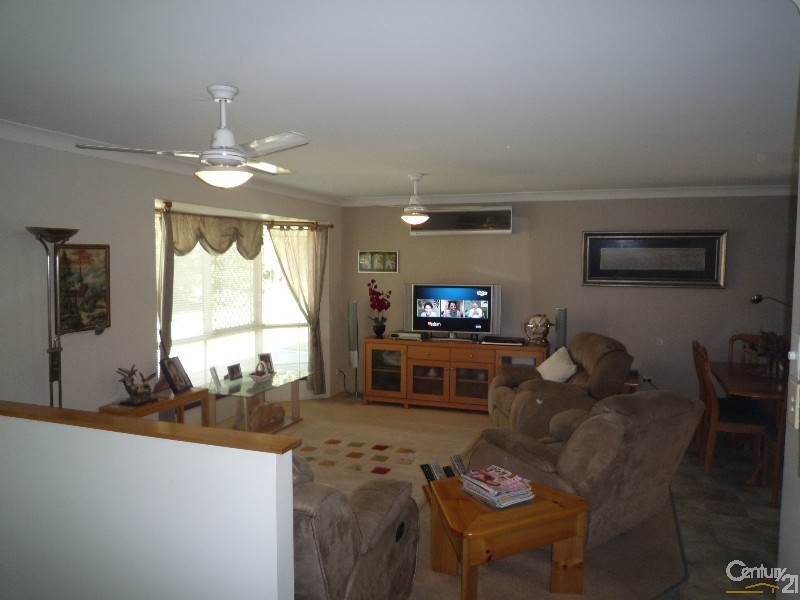 12 Mariners Way, Bundaberg North QLD 4670