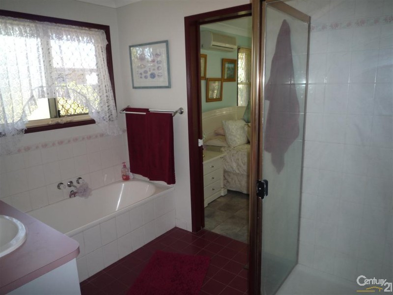 12 Mariners Way, Bundaberg North QLD 4670