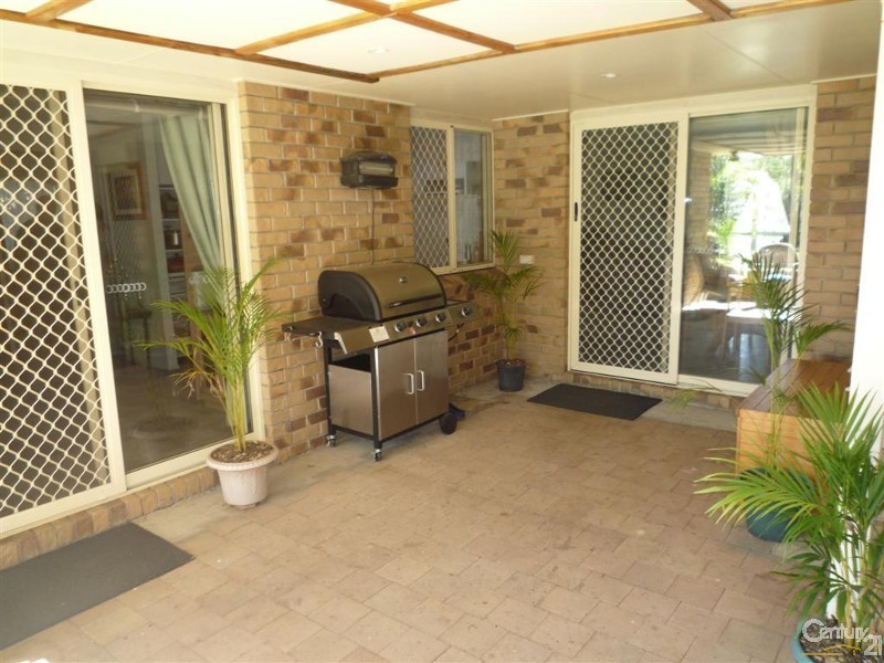 12 Mariners Way, Bundaberg North QLD 4670