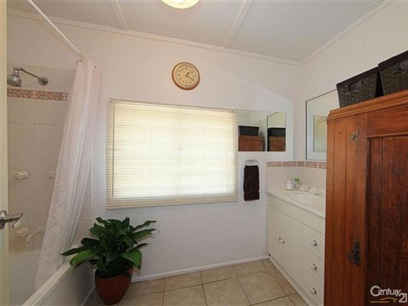 47 Gibsons Road, Burnett Heads QLD 4670