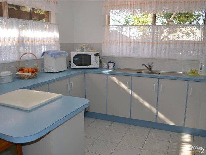 5 Brewer Street, Bundaberg North QLD 4670