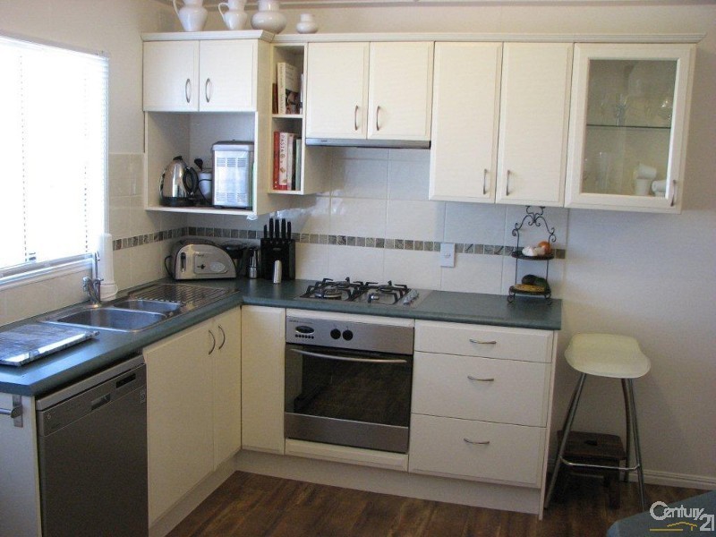 12 John Street, Bundaberg West QLD 4670