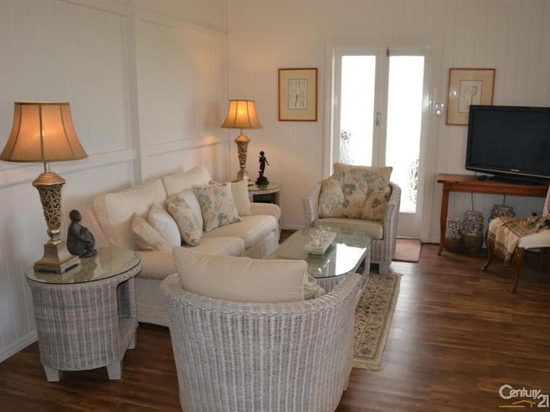 12 John Street, Bundaberg West QLD 4670