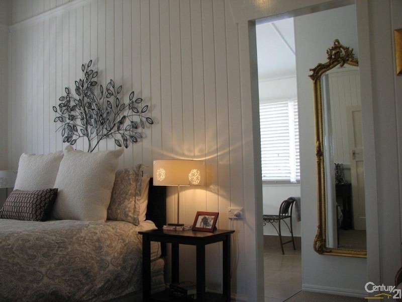 12 John Street, Bundaberg West QLD 4670