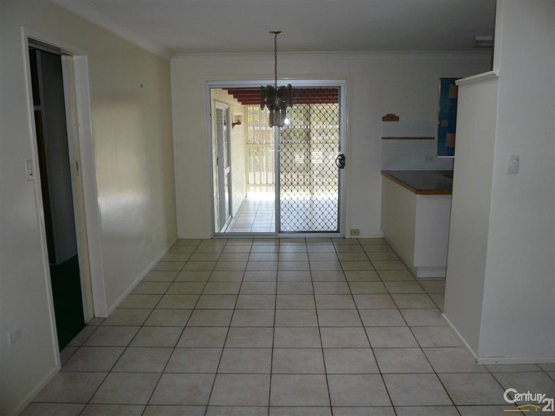 15 The Broadway, Avoca QLD 4670