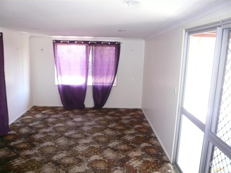 15 The Broadway, Avoca QLD 4670