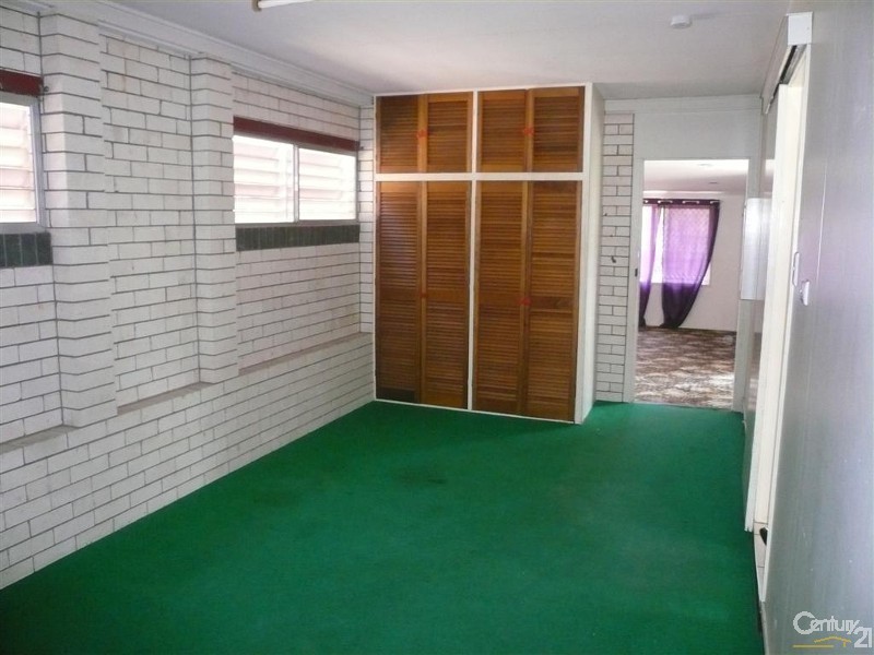 15 The Broadway, Avoca QLD 4670