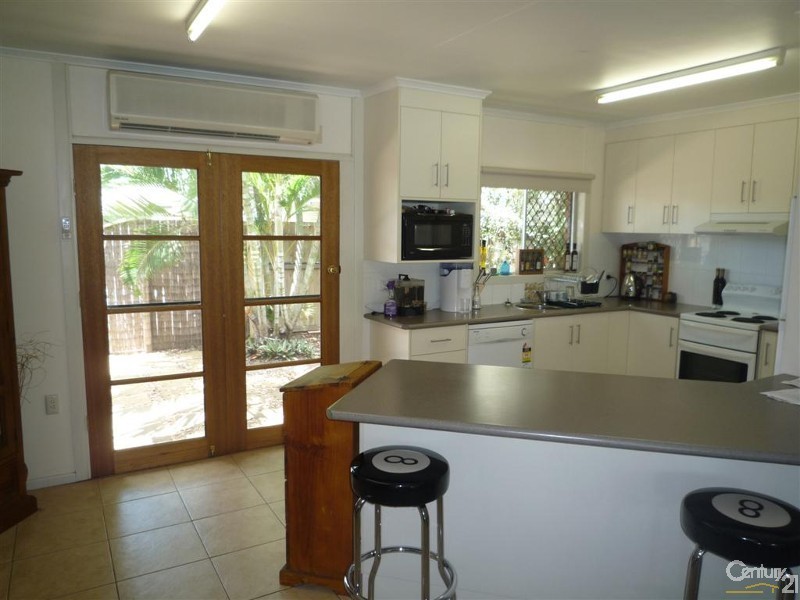 2 One Mile Road, Bundaberg North QLD 4670