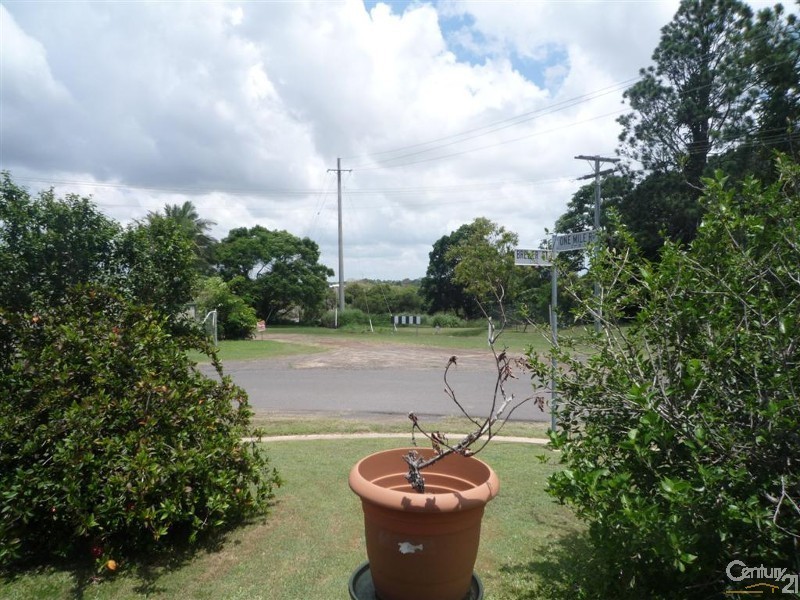 2 One Mile Road, Bundaberg North QLD 4670